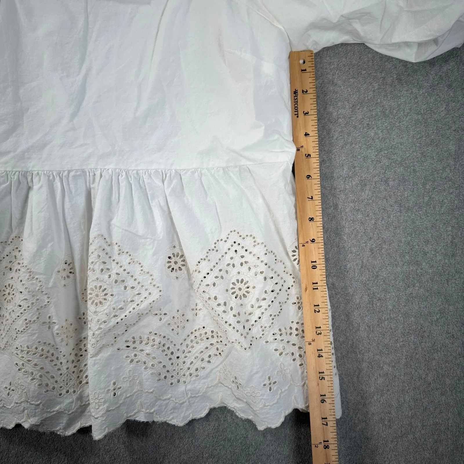 Cato Collection White Eyelet Puff Sleeve Blouse Women's XL Beachy Scallop Hem - Image 3