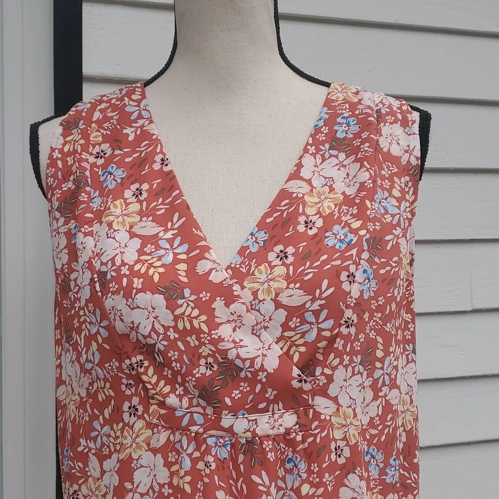 Loft Floral Print Sleeves V-Neck Blouse - Image 2