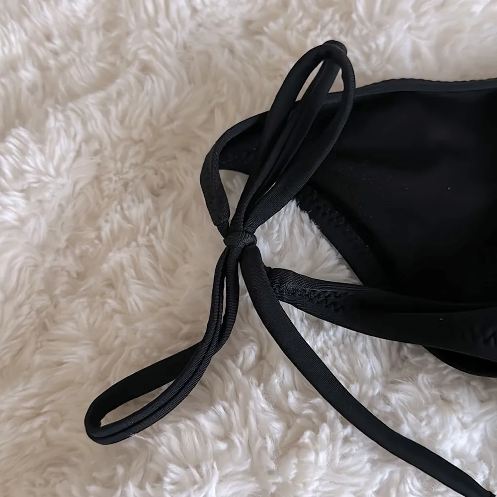 Old Navy Bikini Bottoms - Image 3