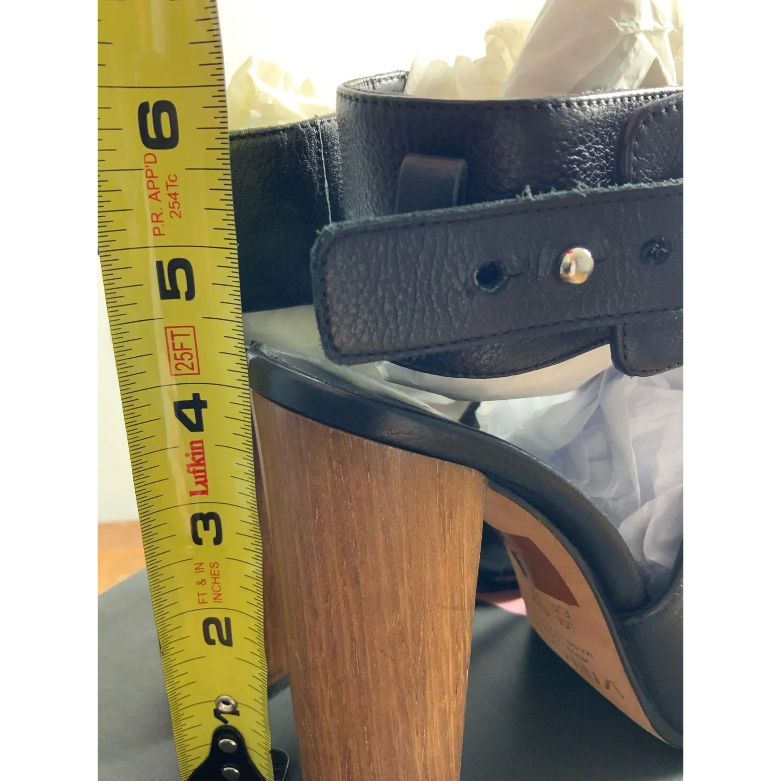 Vince Addie‎ Cutout Leather Sandal Black - Image 4