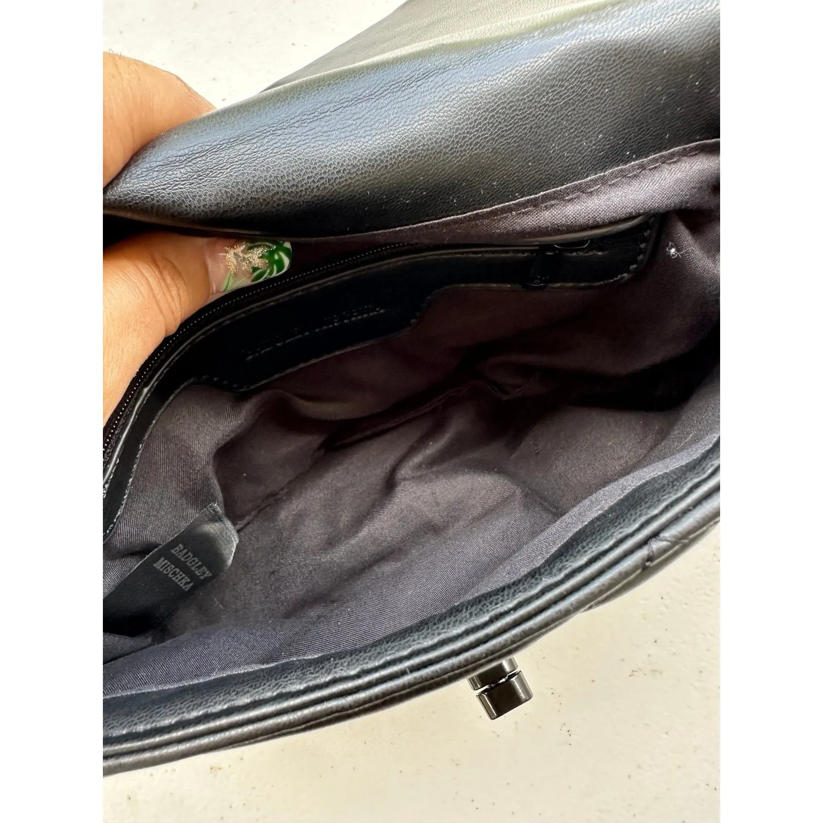 NWOT Badgley Mischka Vegan Leather Chain Diamond Quilt Turn Lock Shoulder Bag - Image 5