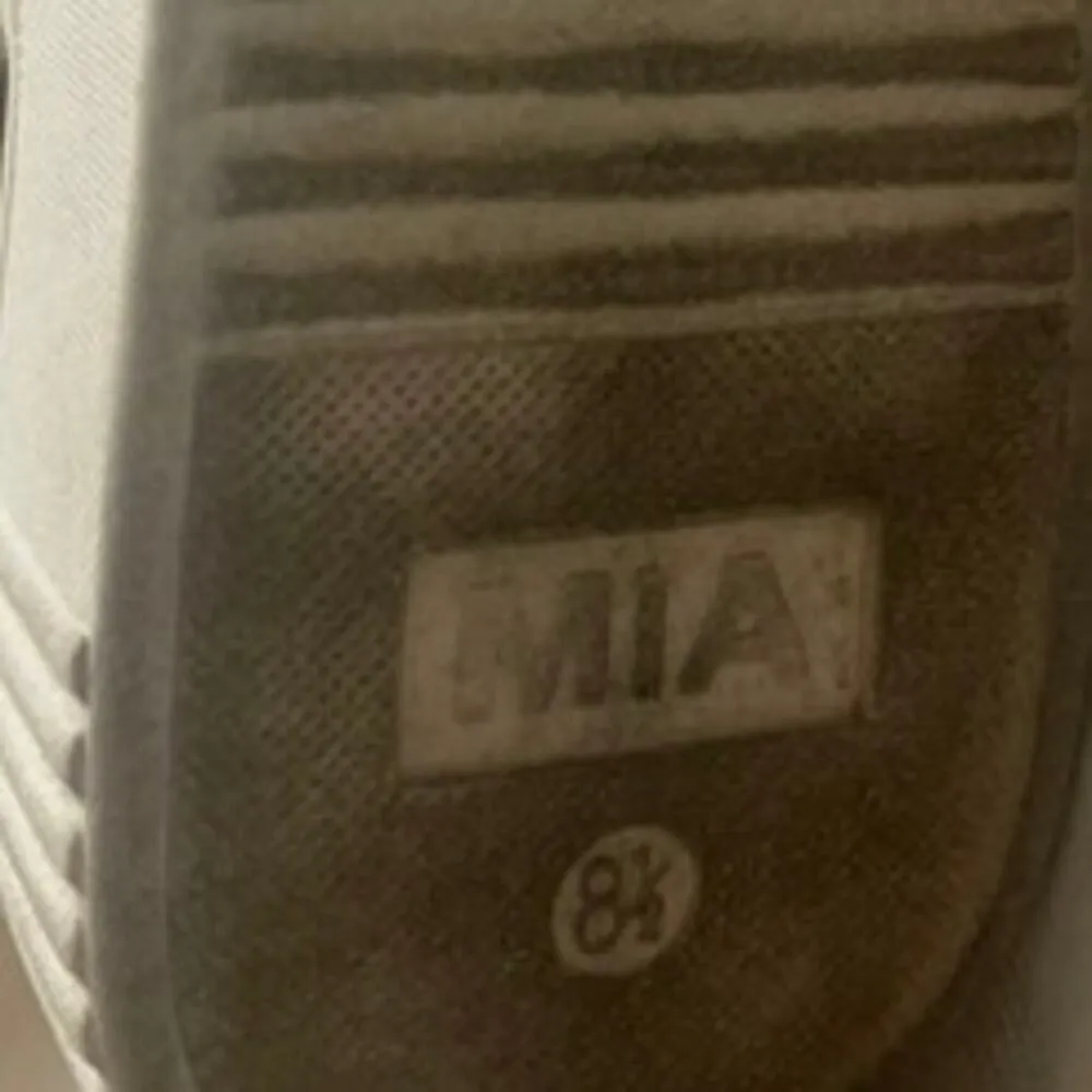 8.5M Rose Gold Metallic MIA Leanna Platform Sandals Chic Trendy - Image 5