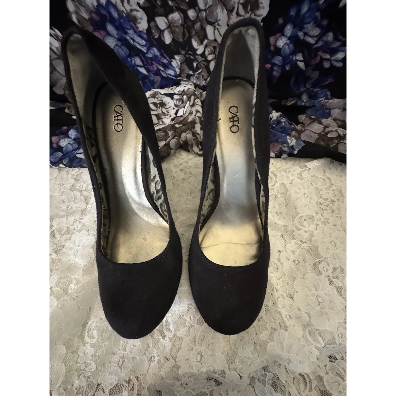Cato Black Wedge Heels, Closed Toe, Faux Suede Upper, Size 7 - Image 2
