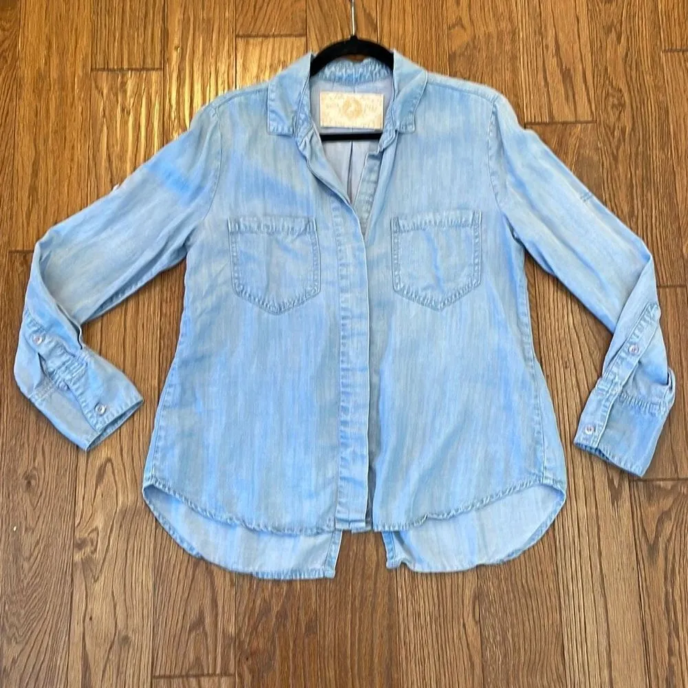 Bella Dahl chambray dual pocket button down split back size small - Image 8