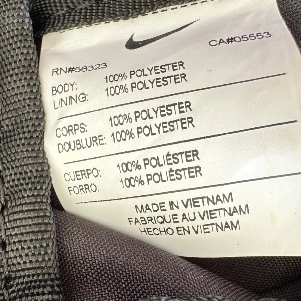 Nike Unisex Black and White Logo Radiate Club Duffel Weekender Gym Bag - Image 15