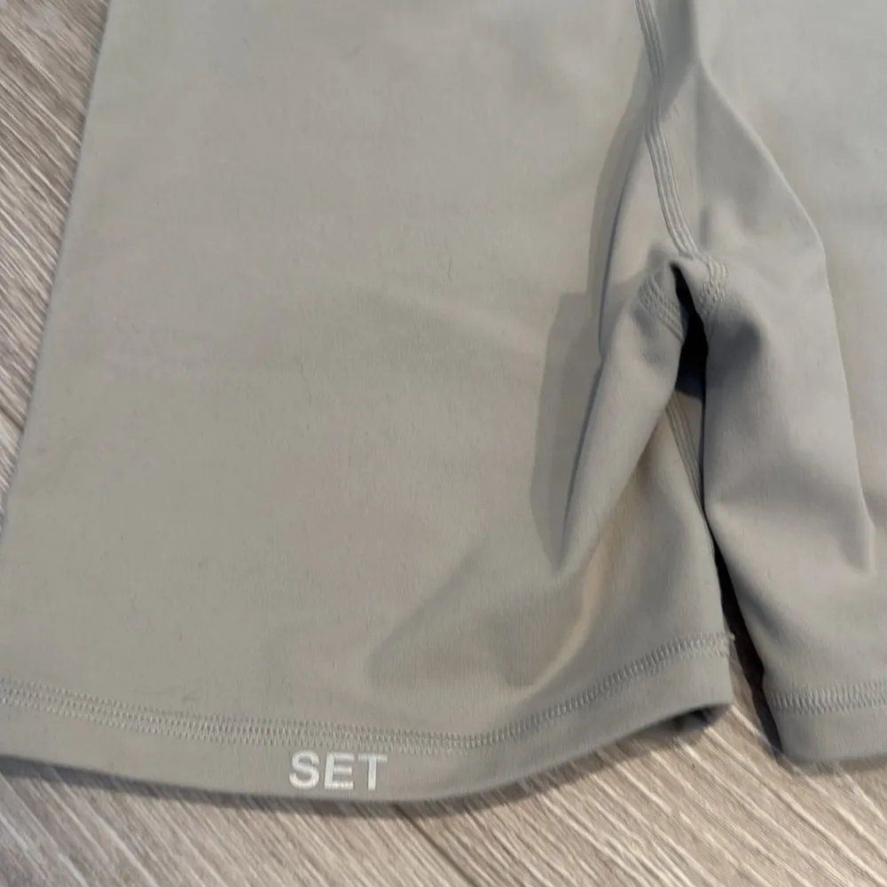 Set Active LUXFORM BIKE SHORTS- DUNE SIZE SMALL - Image 6