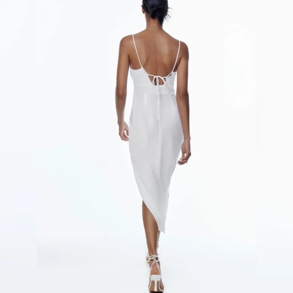 Zara satin effect corset dress with chain - Image 4