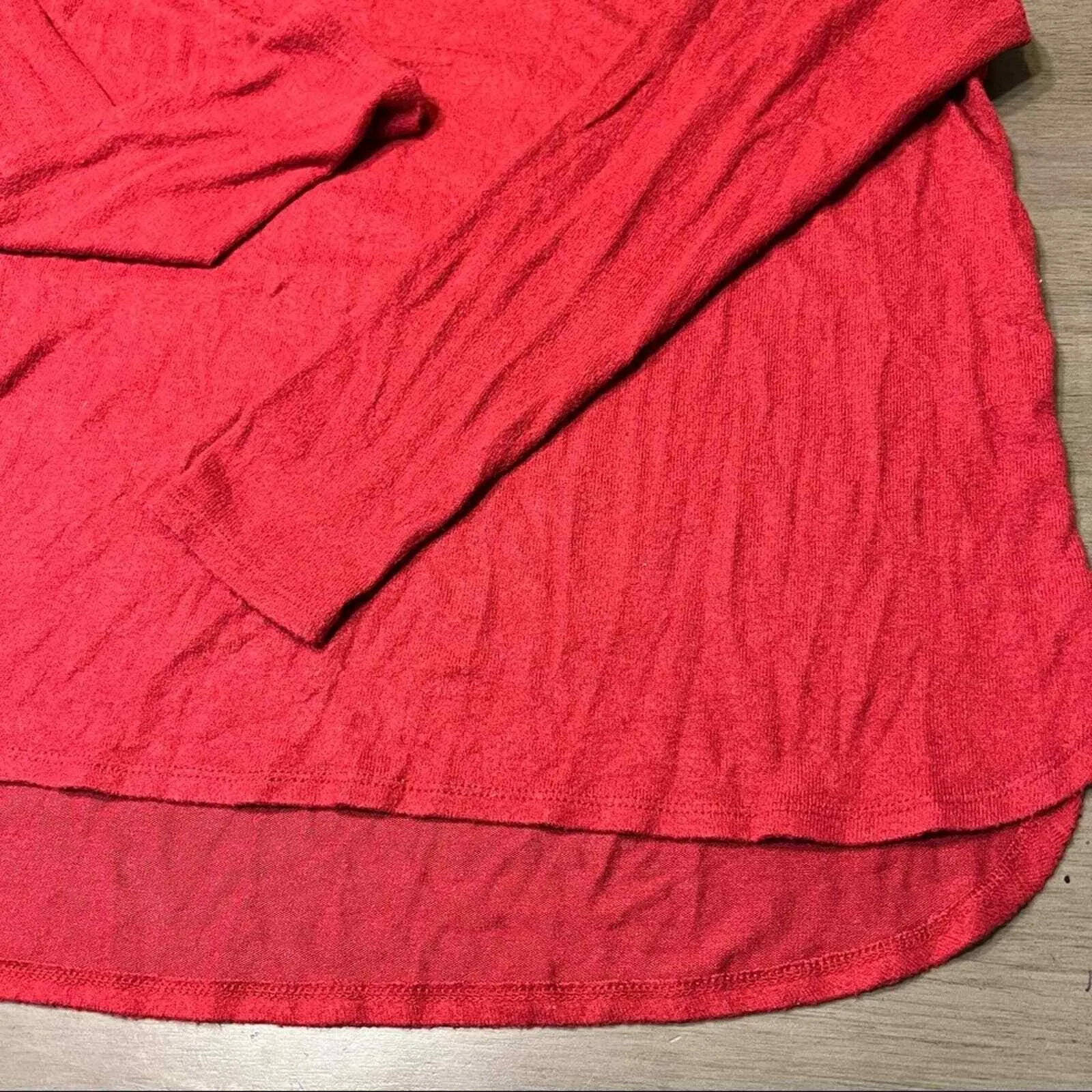 gibson Red v neck long sleeve high low hem petite medium‎ top shirt blouse - Image 3