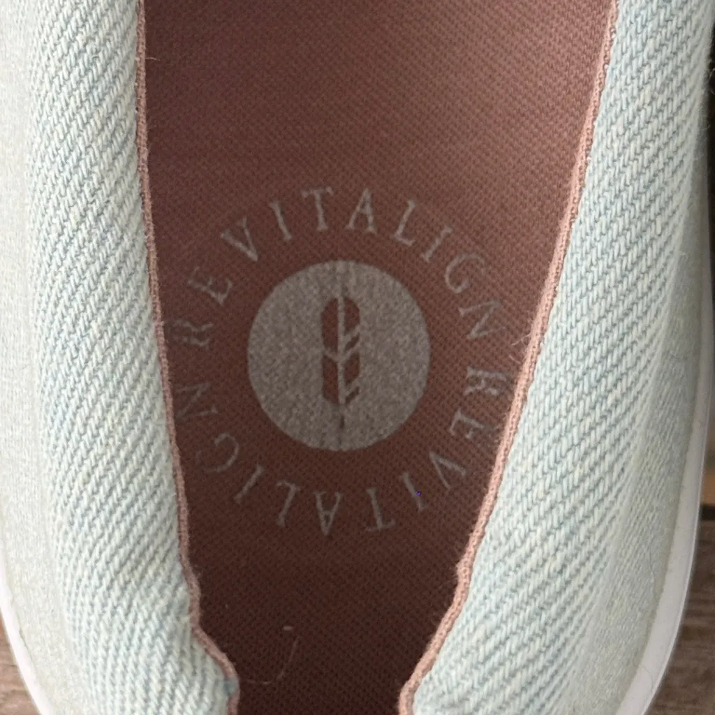 NEW Revitalign Embroidered Boardwalk slip on Sneakers Size 7 A24 Blue - Image 11