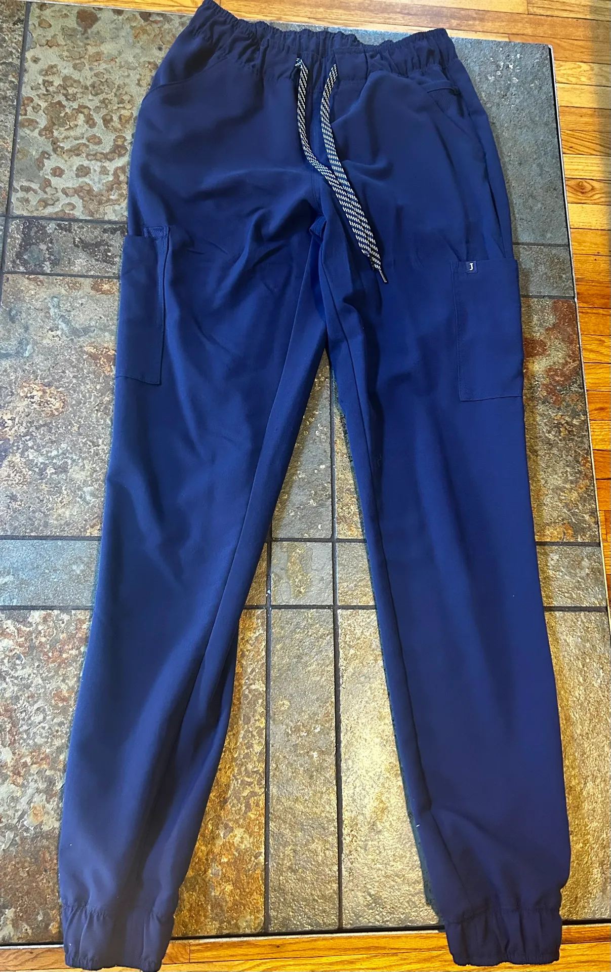 Jaanuu Scrub Set - Image 6