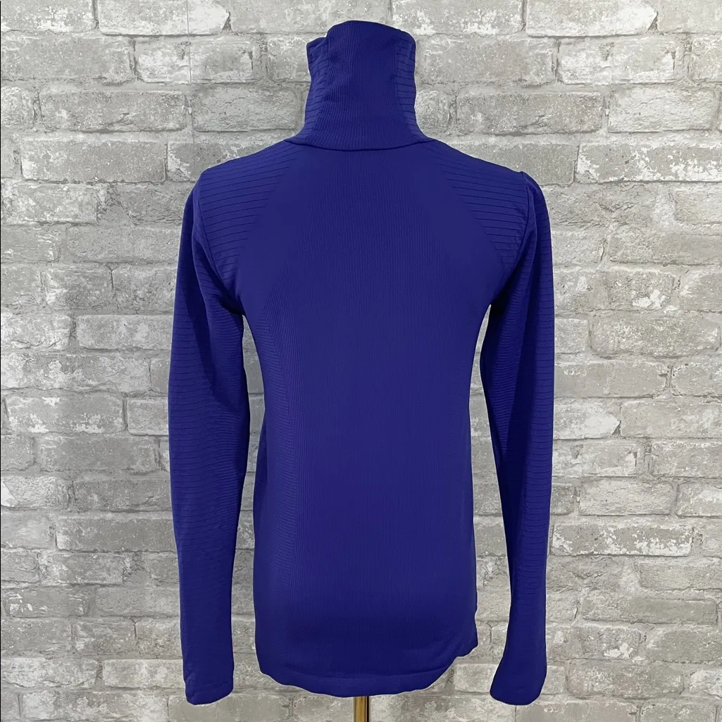 Athleta Flurry Blizzard Seamless Purple Long Sleeve - Image 4