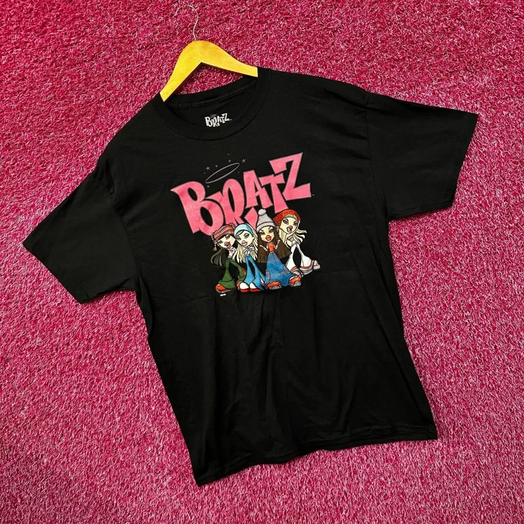 Bratz Cloe Sasha Jade Yasmine TV Animated Series Tee L  - Image 3
