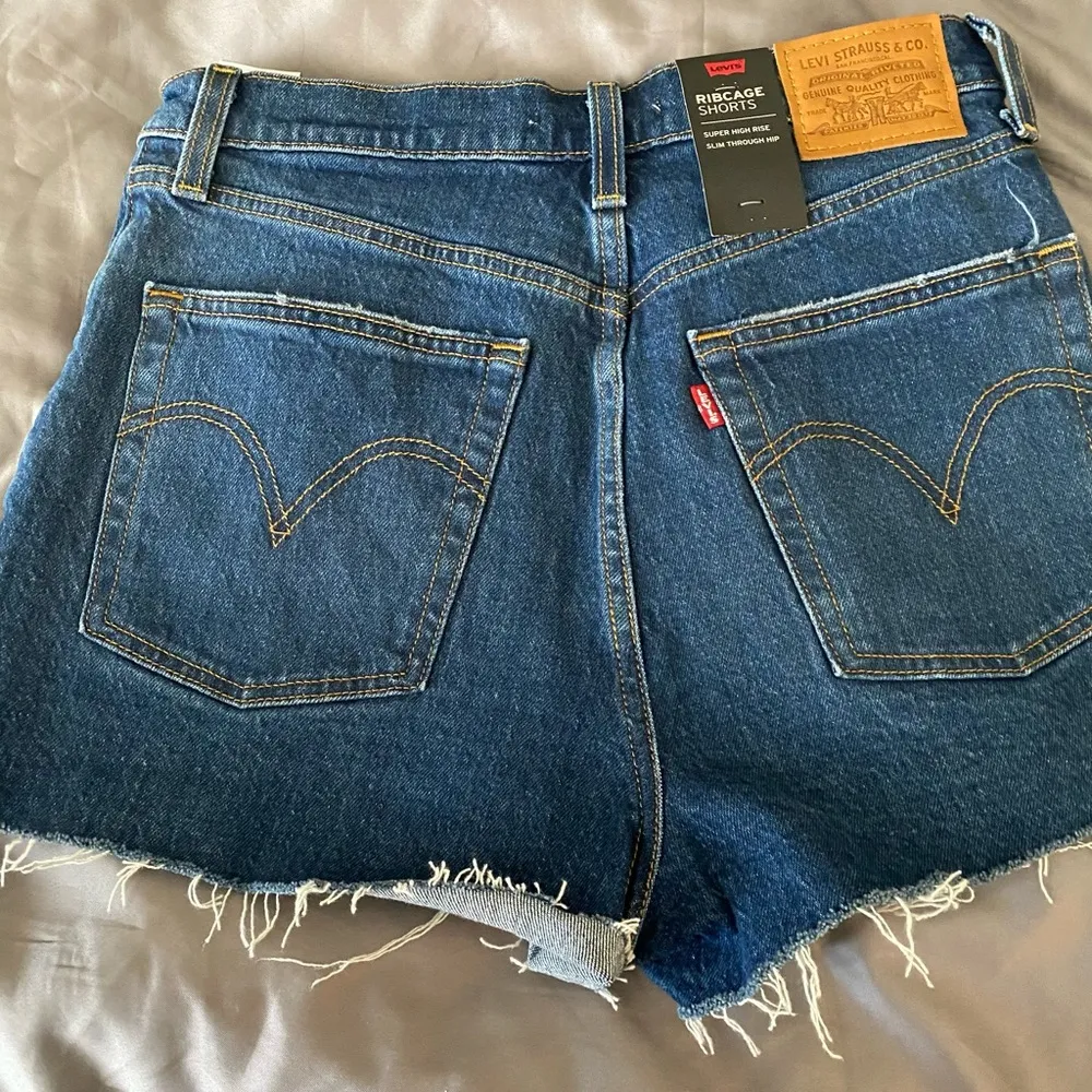 Levi’s ribcage short - Image 2