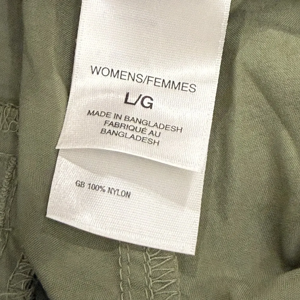 North Face Womens Aphrodite Shorts Size LARGE army Green Performance Stretch EUC - Image 6