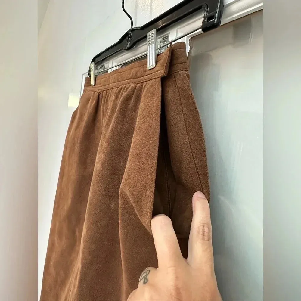 Vintage Bill Blass  Blassport Brown Suede Leather Midi Pencil Skirt Size 6 Small - Image 5