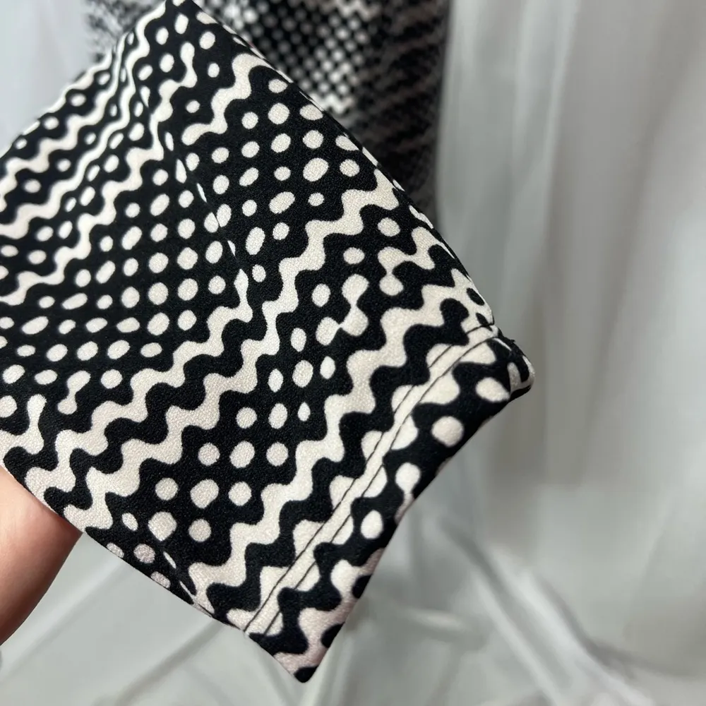 Lularoe Gwen Jacket size small - Image 6