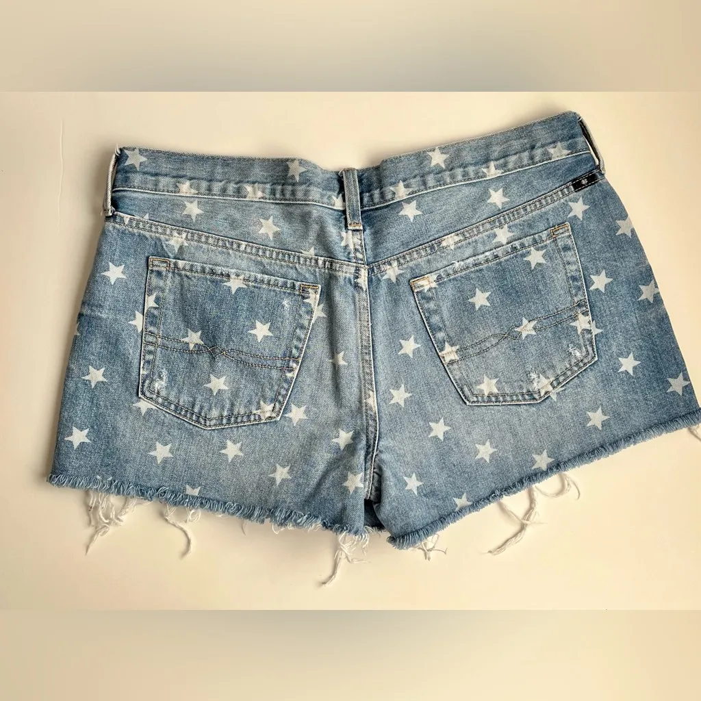 Lucky Brand•”The Cut Off” Distressed Denim Star Print Shorts•sz: 10/30 - Image 2