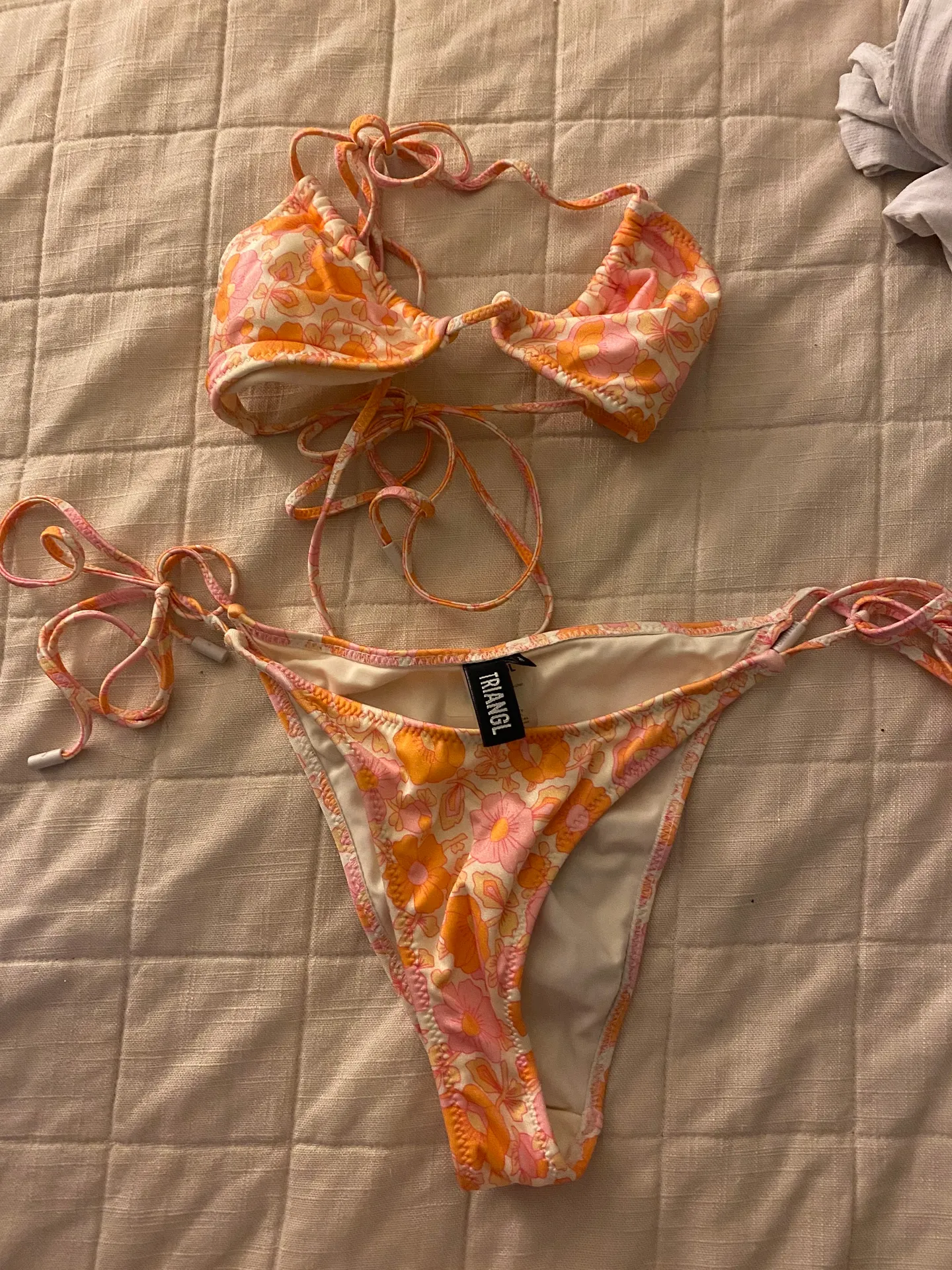 Triangl Bikini - Image 2