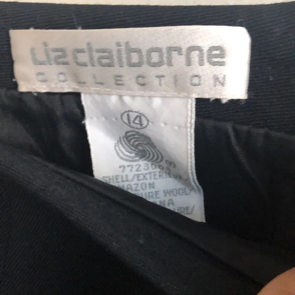 LIZ CLAIBORNE COLLECTION  Skirt. - Image 7