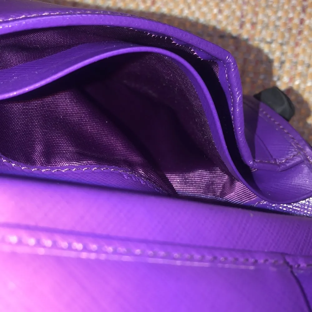 SALVATORE FERRAGAMO Gancini Purple Leather Bifold Full Zip Coin Section Wallet - Image 12