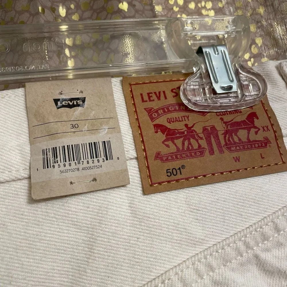 Levi’s Women's 501 Ivory Give Me Butterflies Hi-Rise Denim Shorts, 30 NWT - Image 8