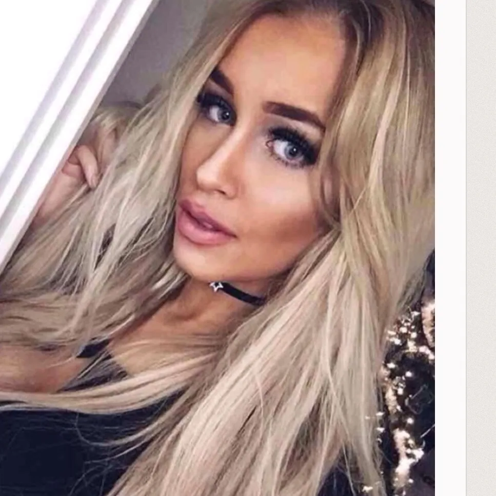 Clipin Hair Extensions 18 Inch Long 9 pcs Clipin - Image 3