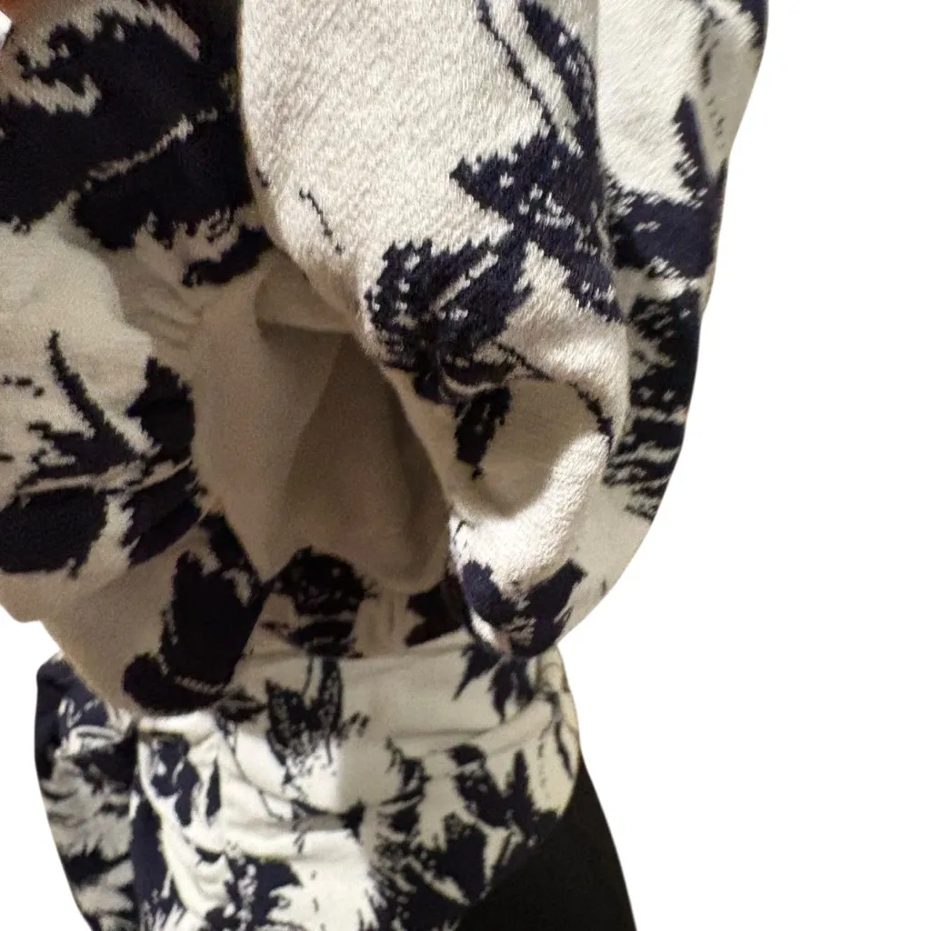 Club Monaco Japera wrap sweater bubble sleeves size S - Image 3