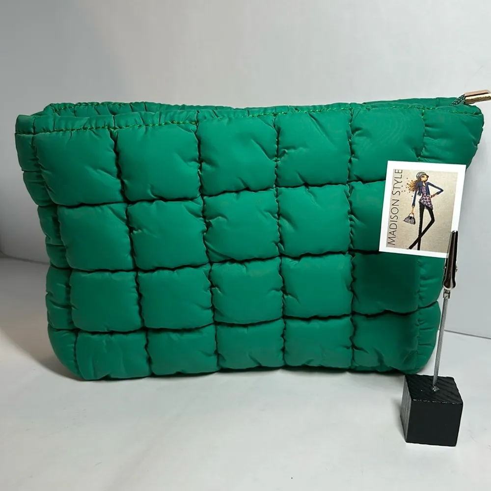 Green Quilted Storage Case - Image 2