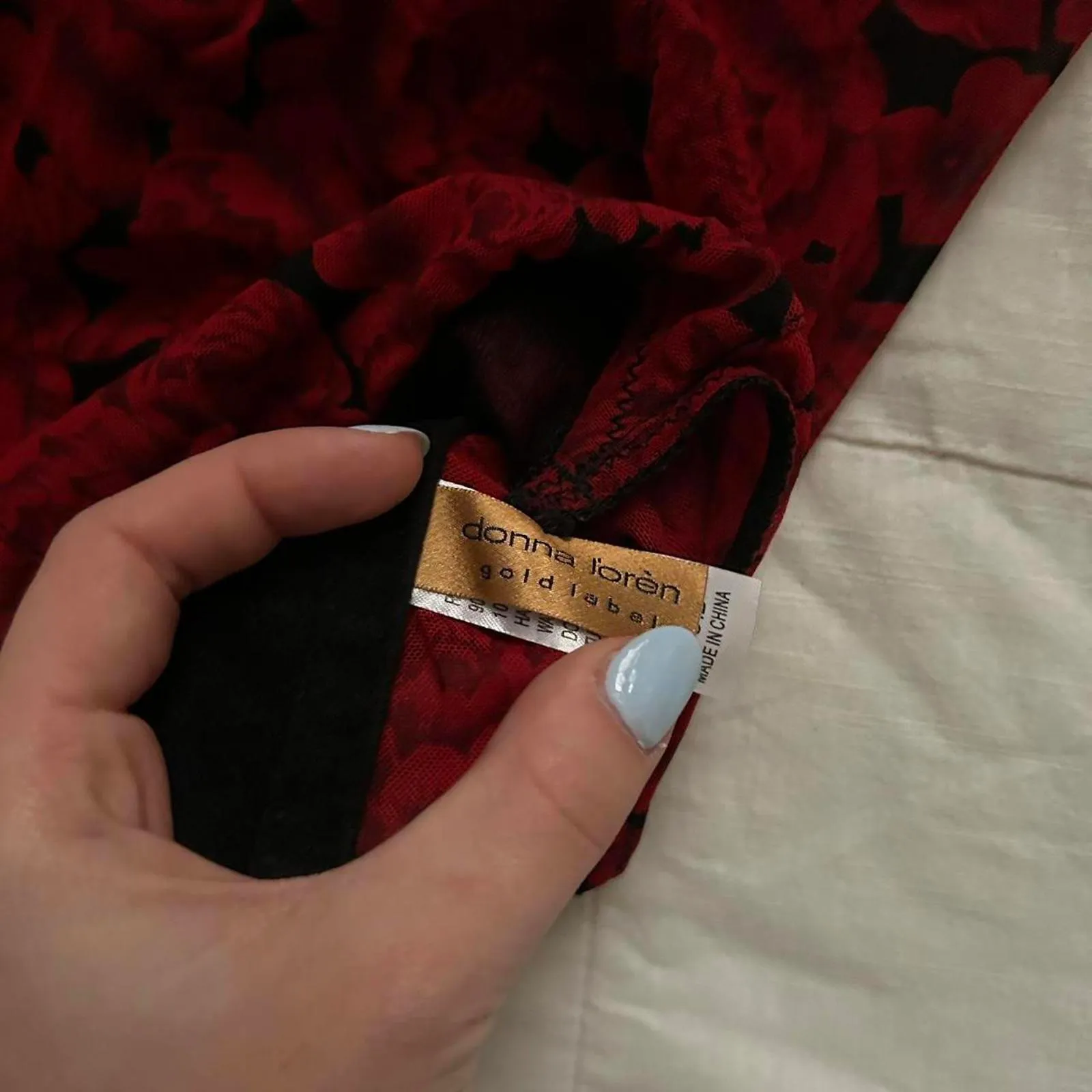 Red rose print and black mesh corset top Size 34B - Image 2