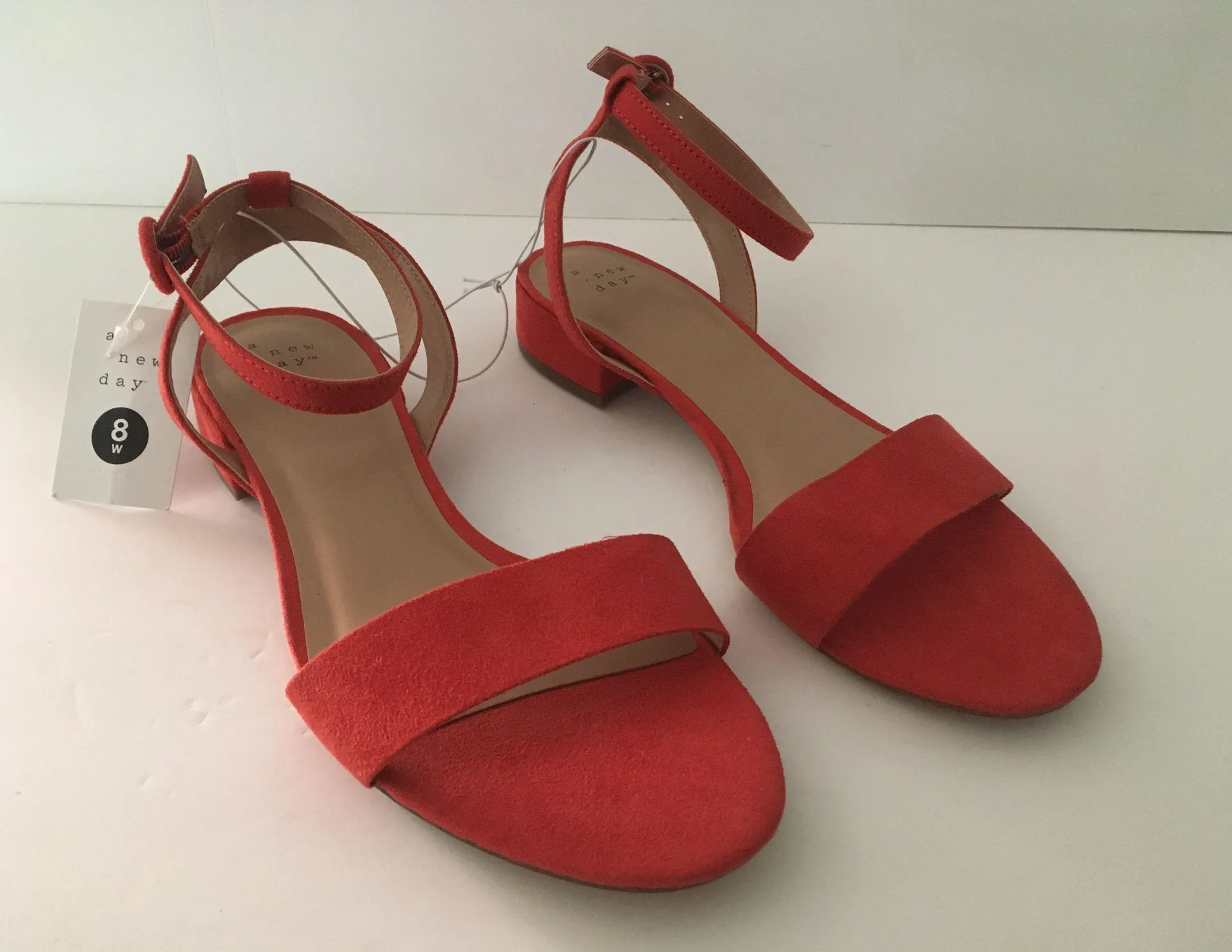 Coral Sandals, Size 8W Orange - Image 3
