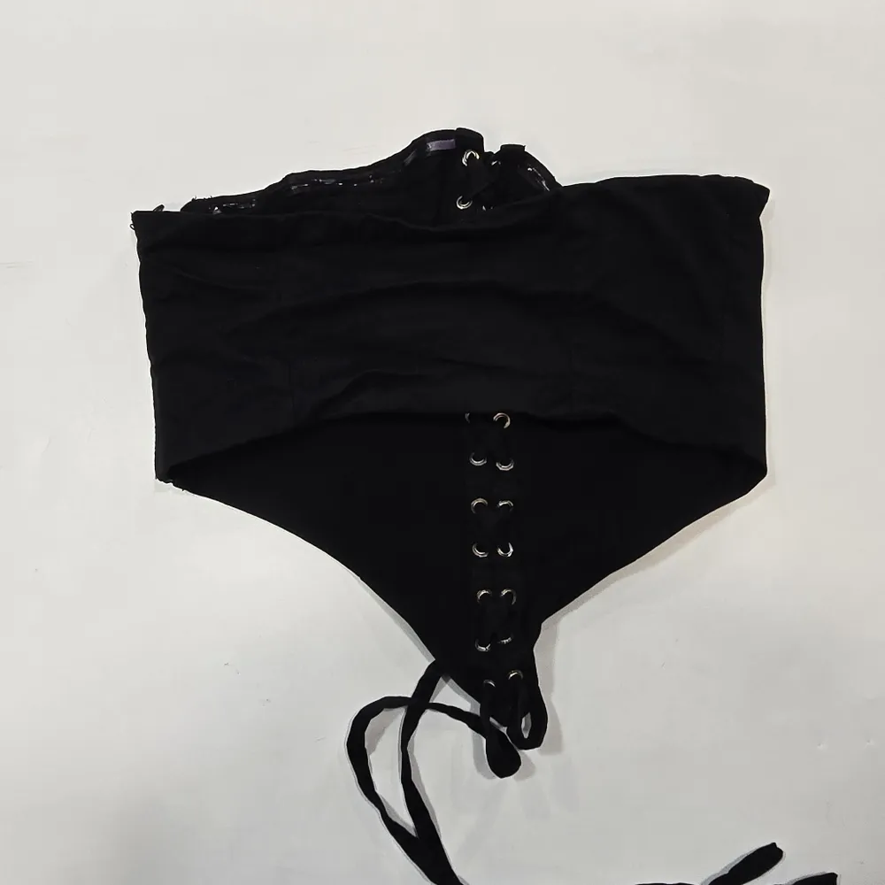 Superdown Ashlyn Lace Up Top in Black  xxs - Image 9