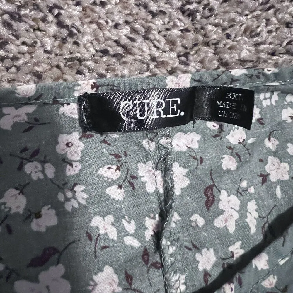 Cure‎ Women's Top 3X Green - Image 2