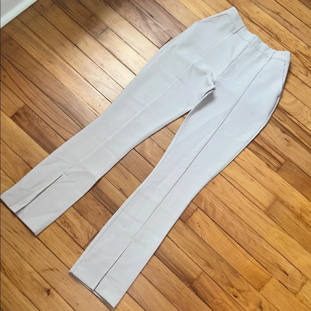 NWT Abercrombie The Skinny High Rise Split Hem Pant - Image 3