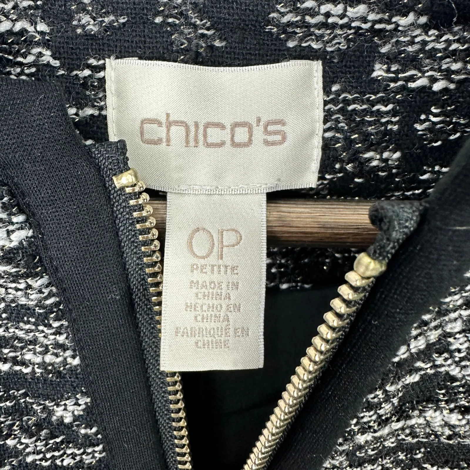 Chico's Petite 0P Knit Zip Jacket Black Silver Metallic Textured Chic Statement - Image 3