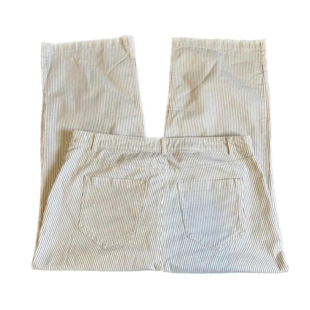 Old Navy Jeans - Image 2