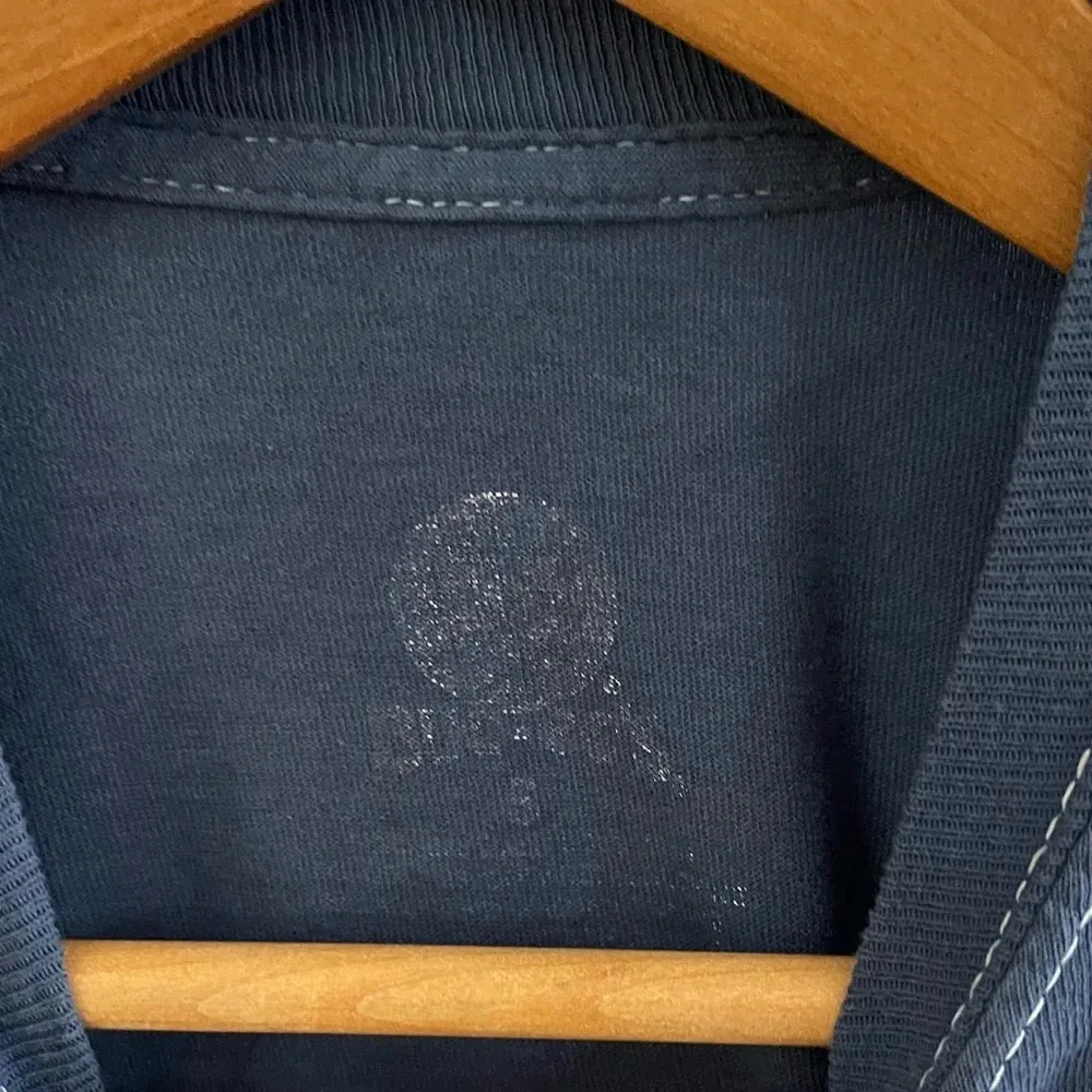 Women’s Buc-ee’s blue long sleeve “Beaver nuggets” shirt Small - Image 4