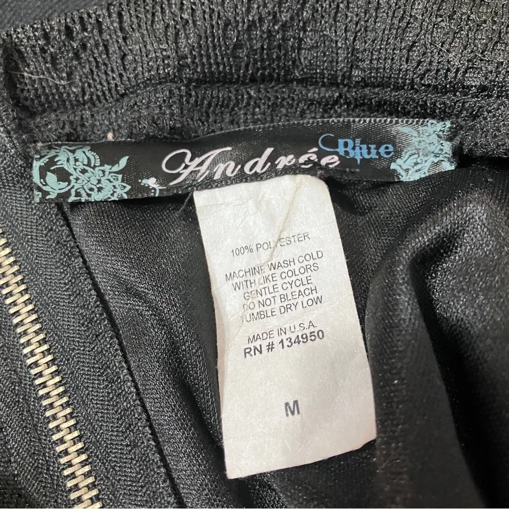 Black Lace Fully Lined Pencil Skirt with Scalloped Crochet Hem size M - Image 3