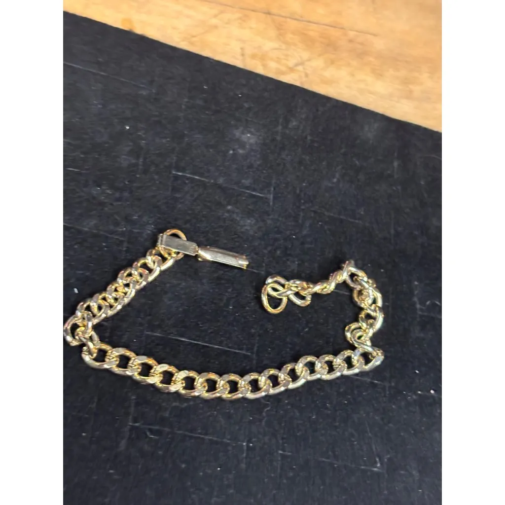 Gold Tone Chain Link Bracelet - Image 3