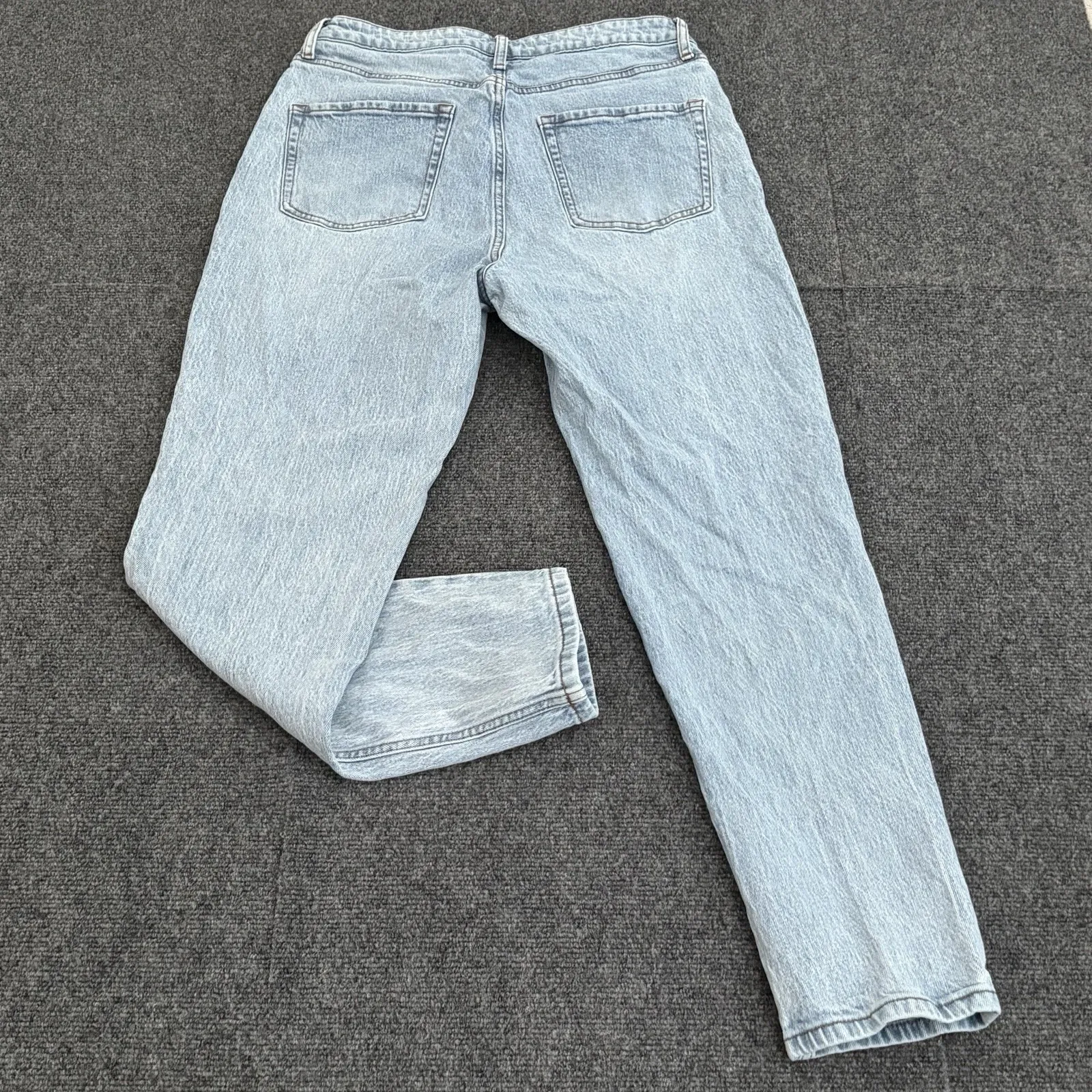 Sanrio Hello Kitty and Friends High Rise  Jeans Light Wash size 11 (32x29.5) - Image 2