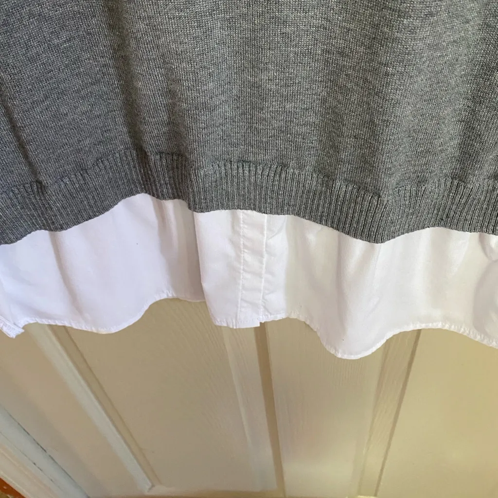 Faded Glory  Gray Top with White Collar - Image 3