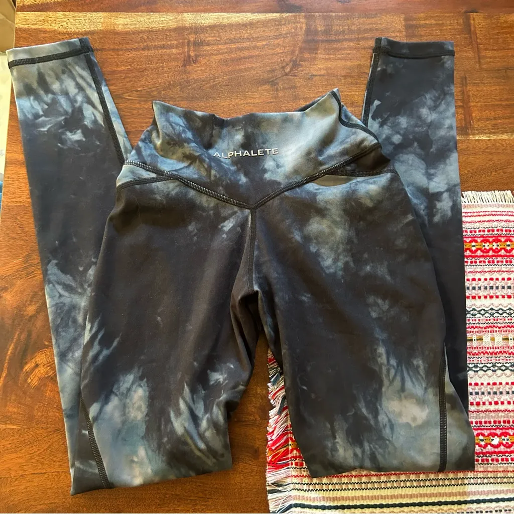 Alphalete Crossover Tie Dye Surface Power Leggings Activewear Workout Size XS‎ - Image 3
