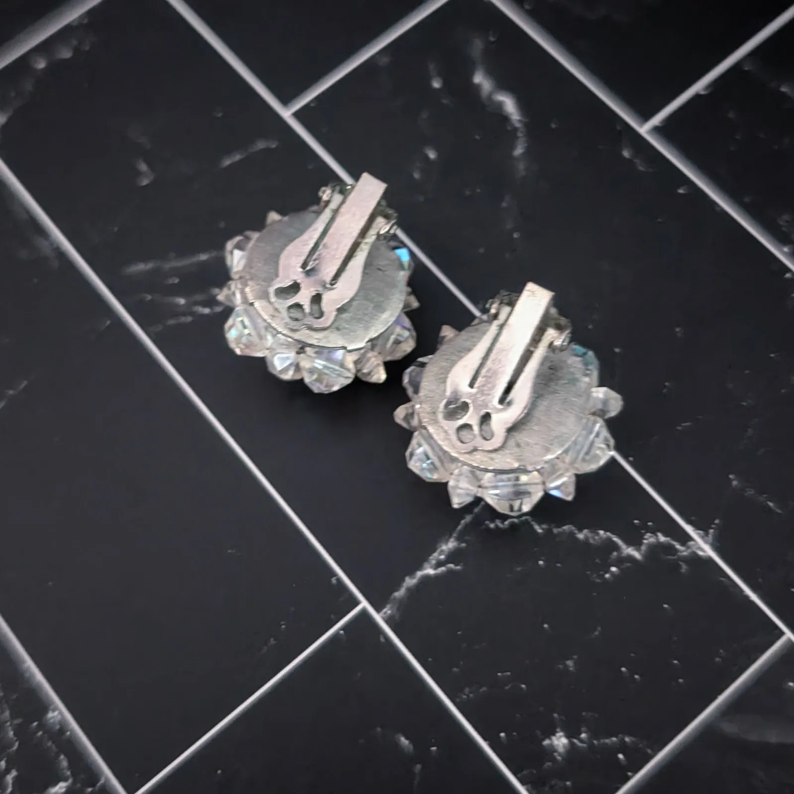 Vintage Clip On Earrings 7/8" Slightly Iridescent Beads Cluster Style Retro - Image 6