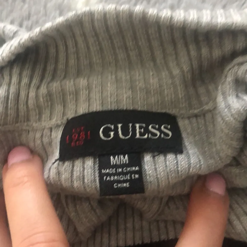🆕Guess Long Bell Sleeve Sweater NWT - Image 5