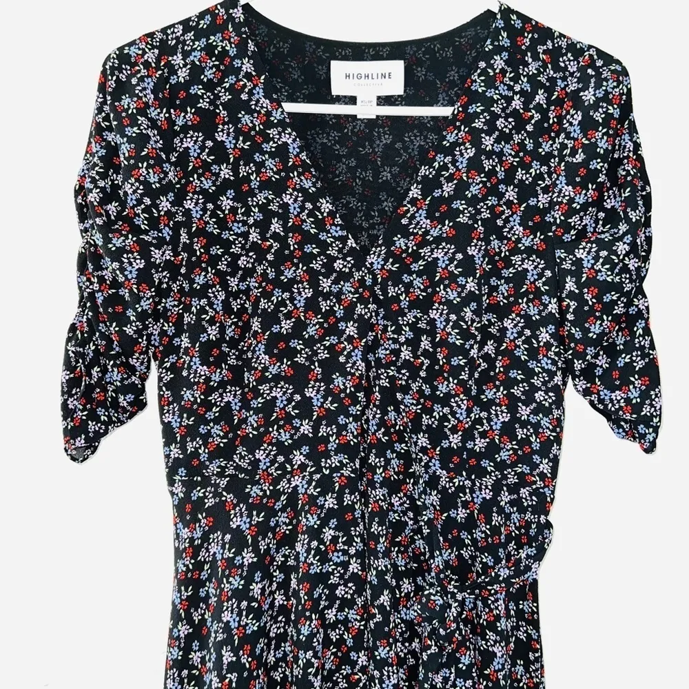 Highline Collective Black Floral Ruched Sleeve Mini Wrap Dress size XS - Image 3