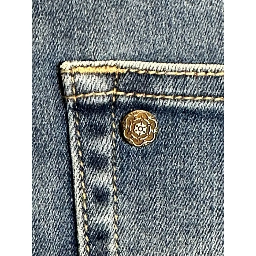 Sundance Denim Skirt with Raw Hem Size Medium Knee Length Medium Wash - Image 9