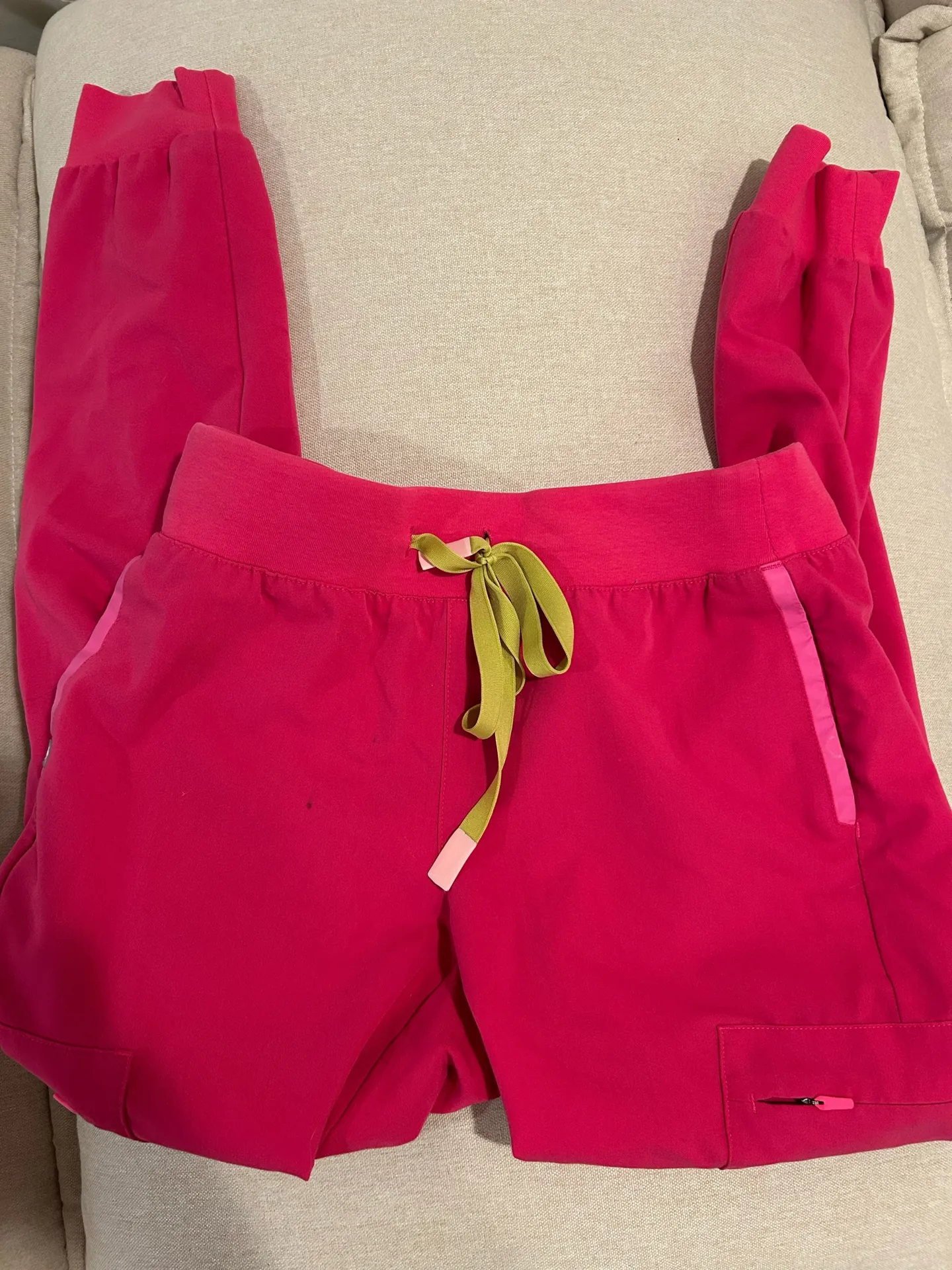 FIGS Scrubs Set - Image 3