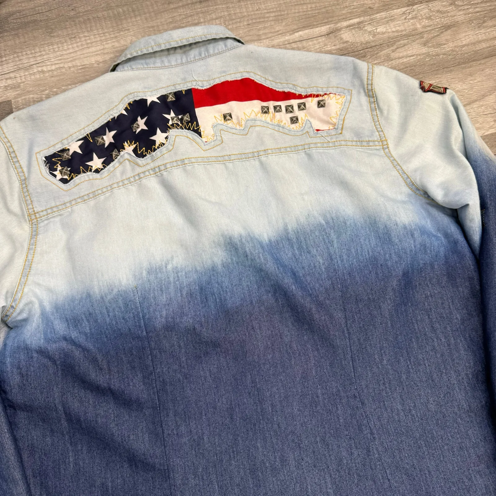 Affliction Womens Blue Ombré Button Shirt Red White Flag Studded Patriotic Large - Image 8