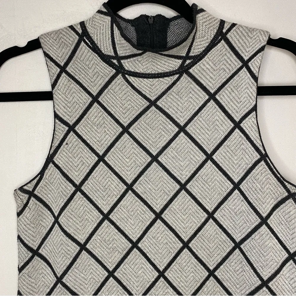 Romeo & Juliet Couture Grey Knit Sweater Dress Mock Neck Sleeveless M RJ36405 - Image 3