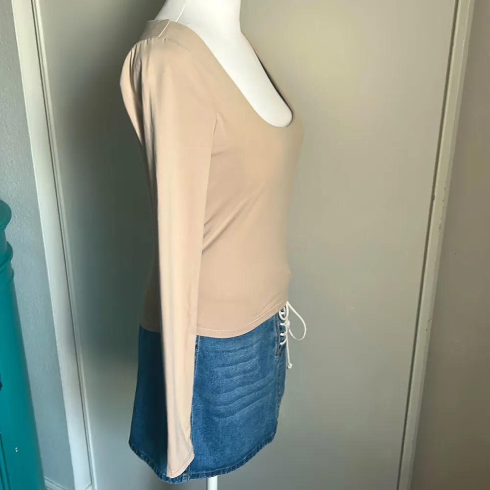 New Contour from PacSun Square Scoop Neck Compression Fitted Long Sleeve Tee Top - Image 2