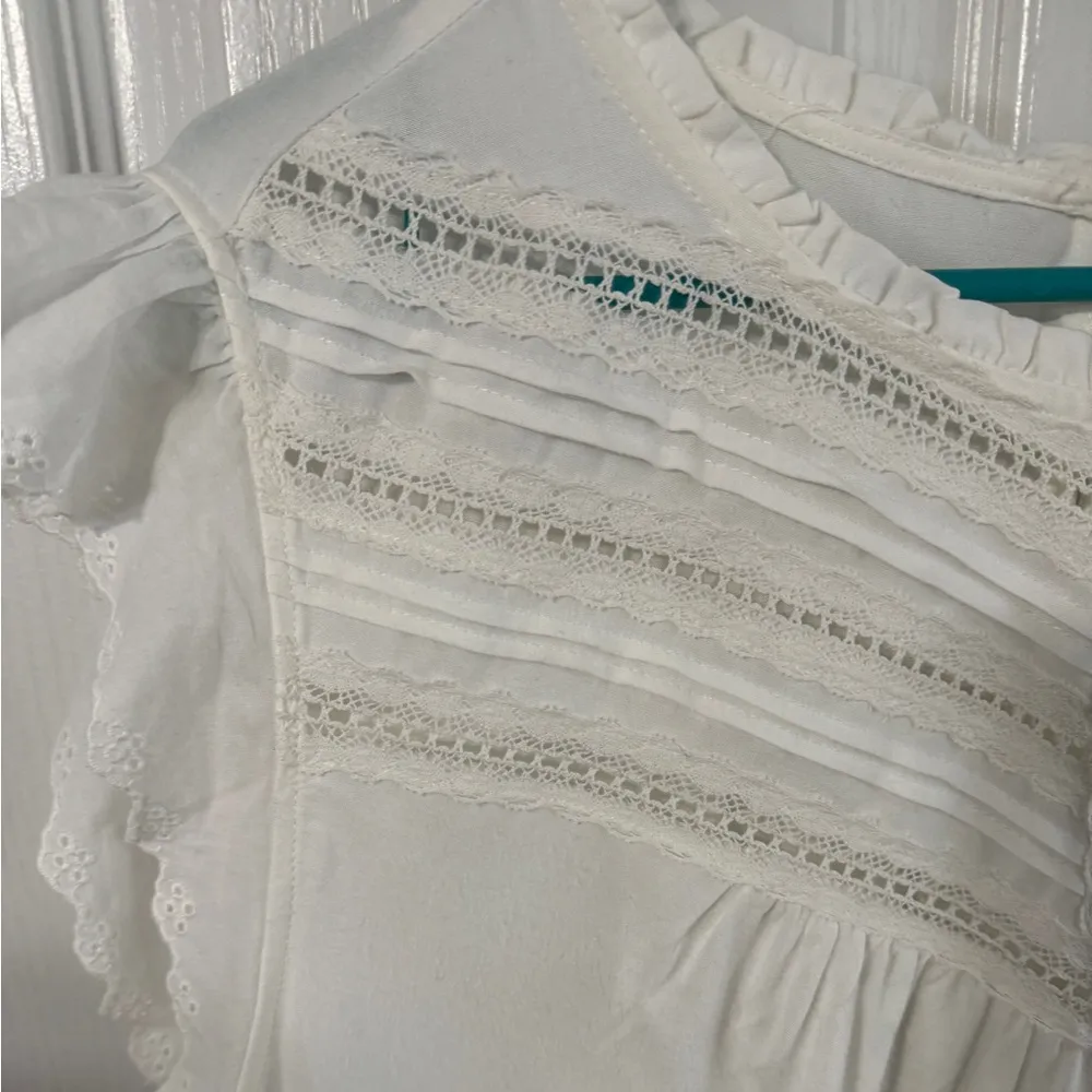 Torrid Eyelit Pintuck Detail Cloud Dancer top size 5XL - Image 3